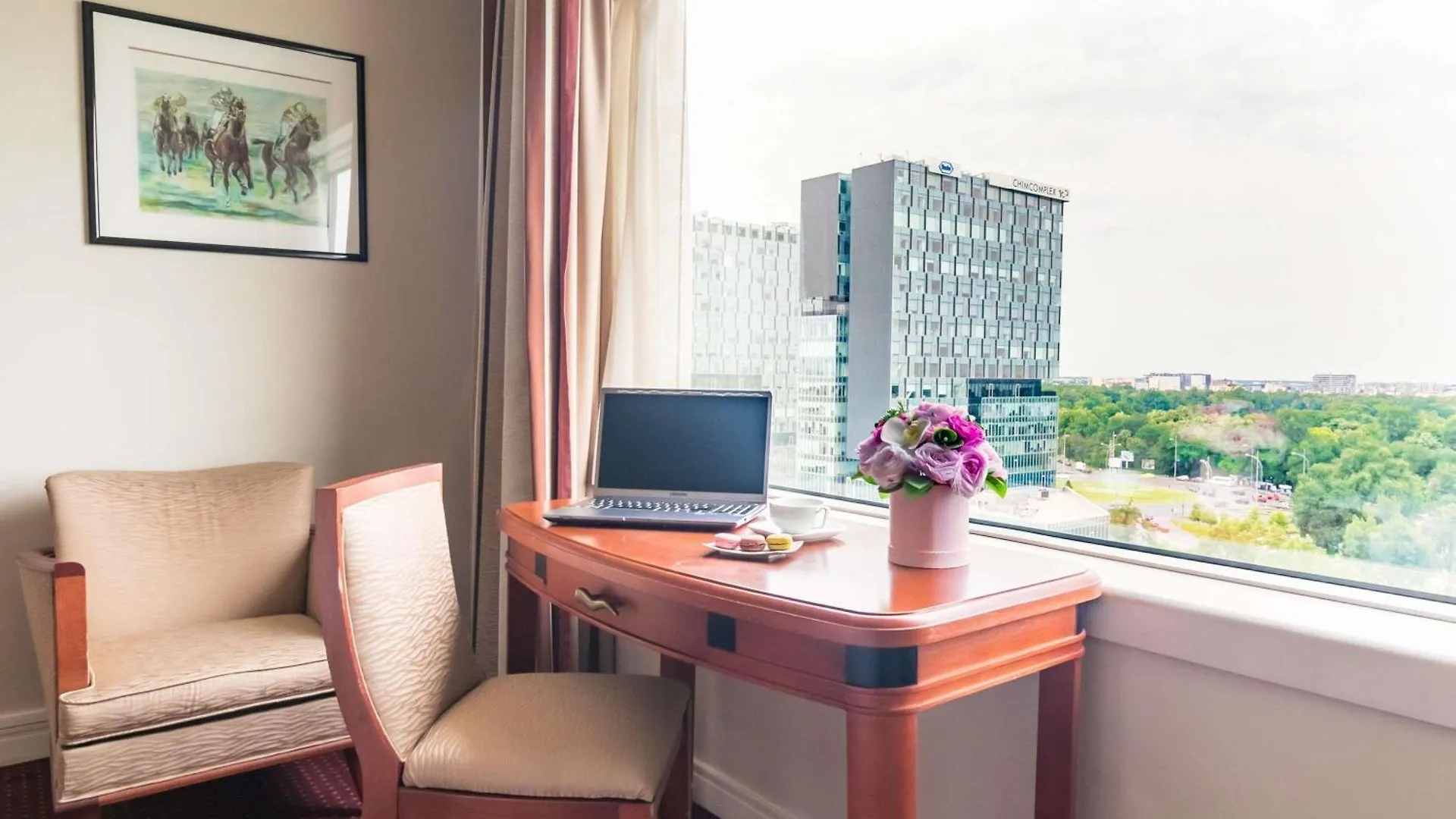Hotel Pullman Bucharest World Trade Center 4*,  Rumanía