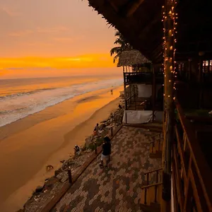 https://black-beach-resort.kerala-hotels.net