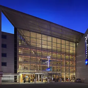 Radisson Blu London Stansted Airport מלון סטאנסטד מאונטפיצ'ט