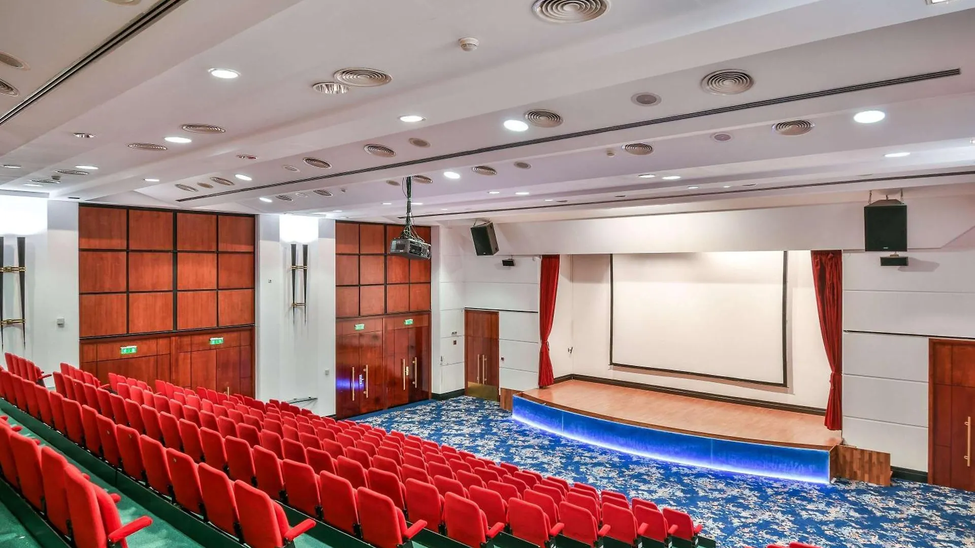 ****  Pullman Bucharest World Trade Center Hotel Roemenië